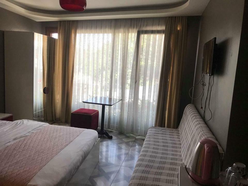 Almond Hill Aparthotel Istanbul Exteriör bild